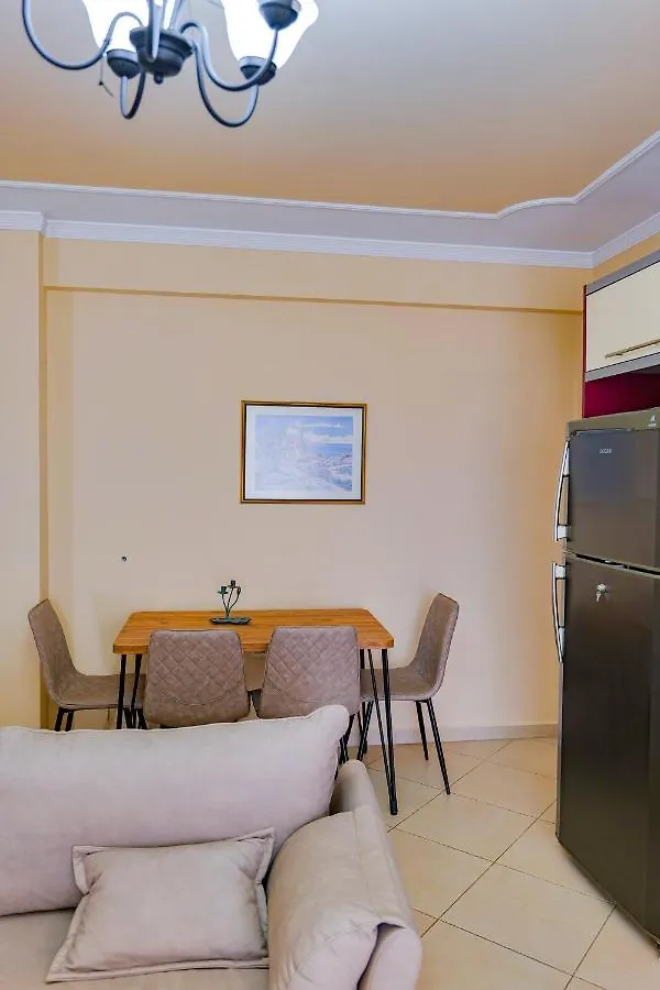 Natalia Apartments ساراندا