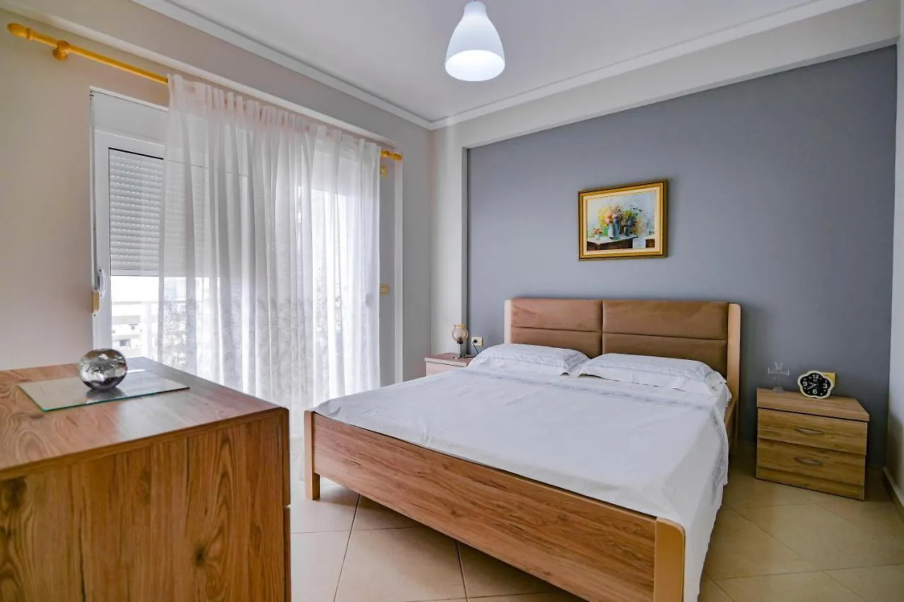 Natalia Apartments ساراندا